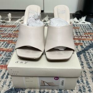 a . new day Vira Heels